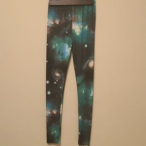 SALE - 💜3/$20 - Space leggings